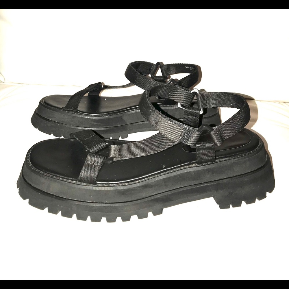 Jeffrey Campbell, Black strapping sandals